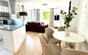 Smart Apartments - apartamenty z pięknym ogrodem i śniadaniami Ustronie Morskie